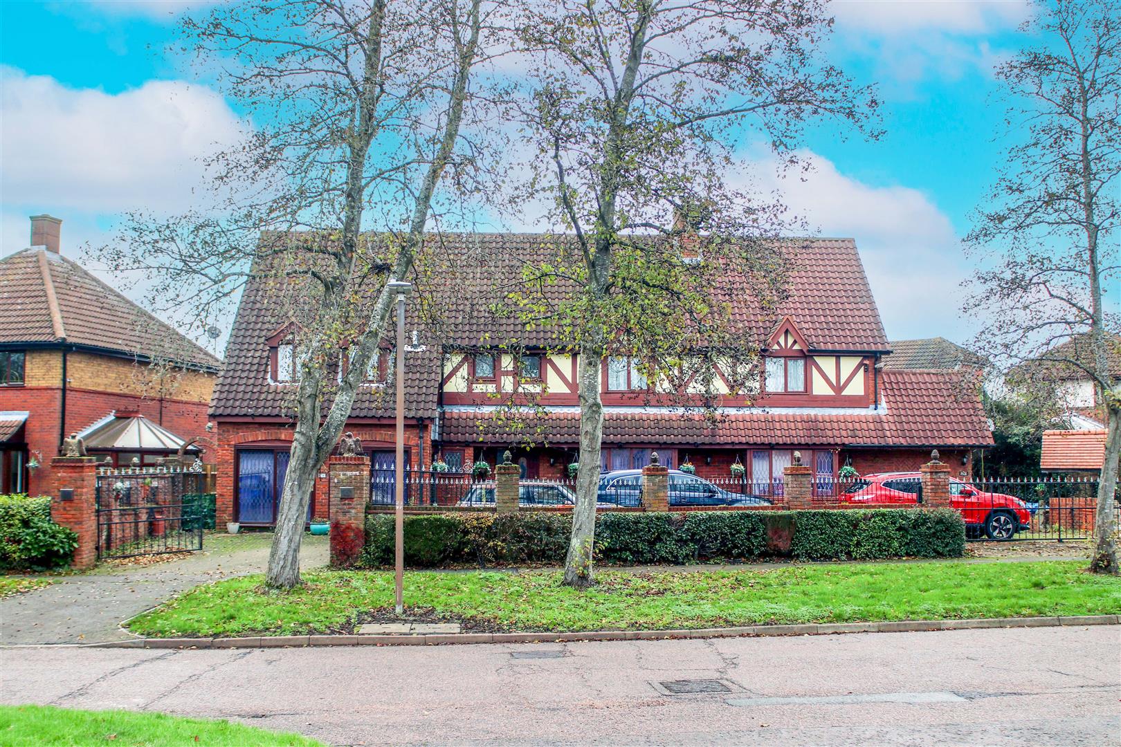 Willen Park Avenue., Willen Park, Milton Keynes